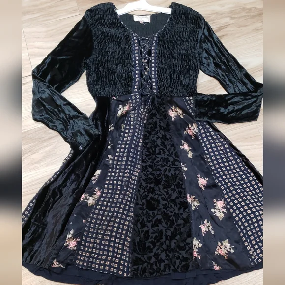 v neck formal dresses A Line Floral Tulle V-Neck Short Sleeve Formal Evening Dress